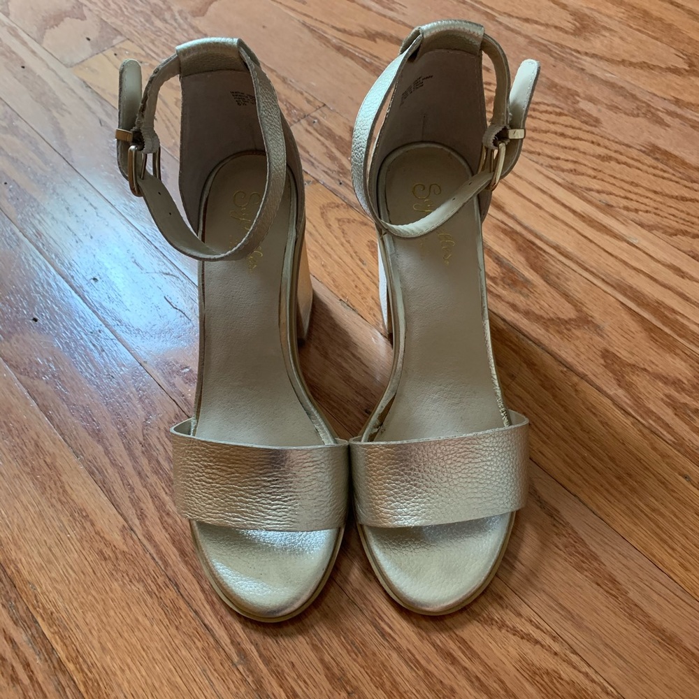 Seychelles D’Orsay Block Heels Size 6.5
